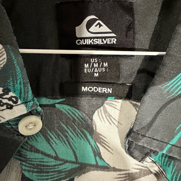 Quicksilver short sleeve floral button up - Picture 2 of 3